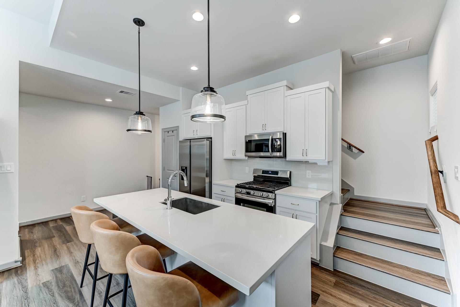 737 N Emile Street, Houston, TX 77020 737 N Emile Street, Houston, TX 77020