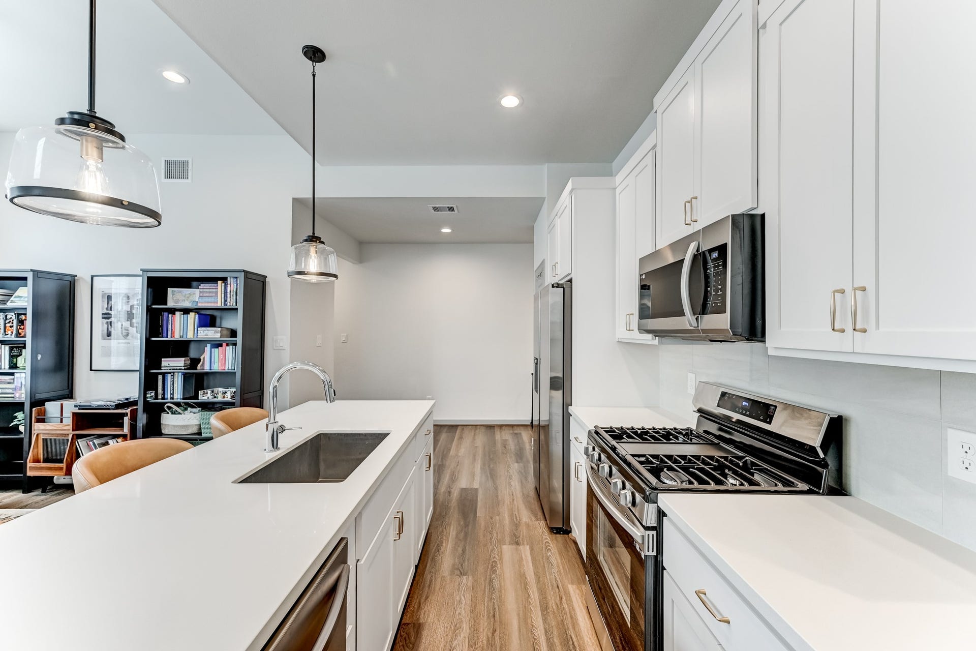 737 N Emile Street, Houston, TX 77020 737 N Emile Street, Houston, TX 77020