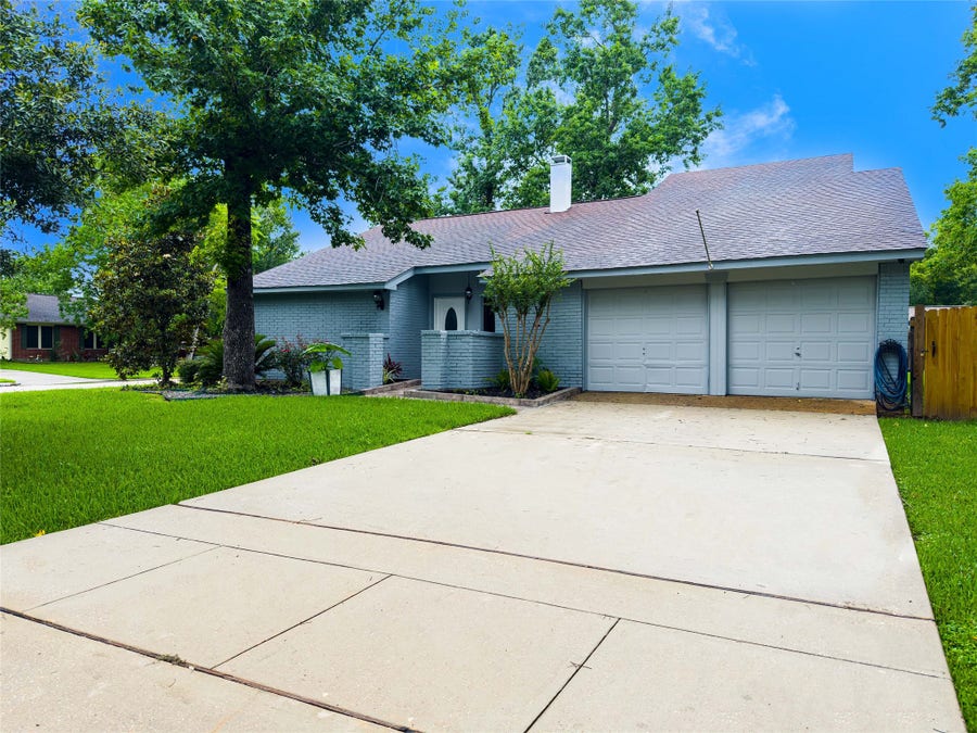 Property photo for 17434 Crows Nest Way, Crosby, TX