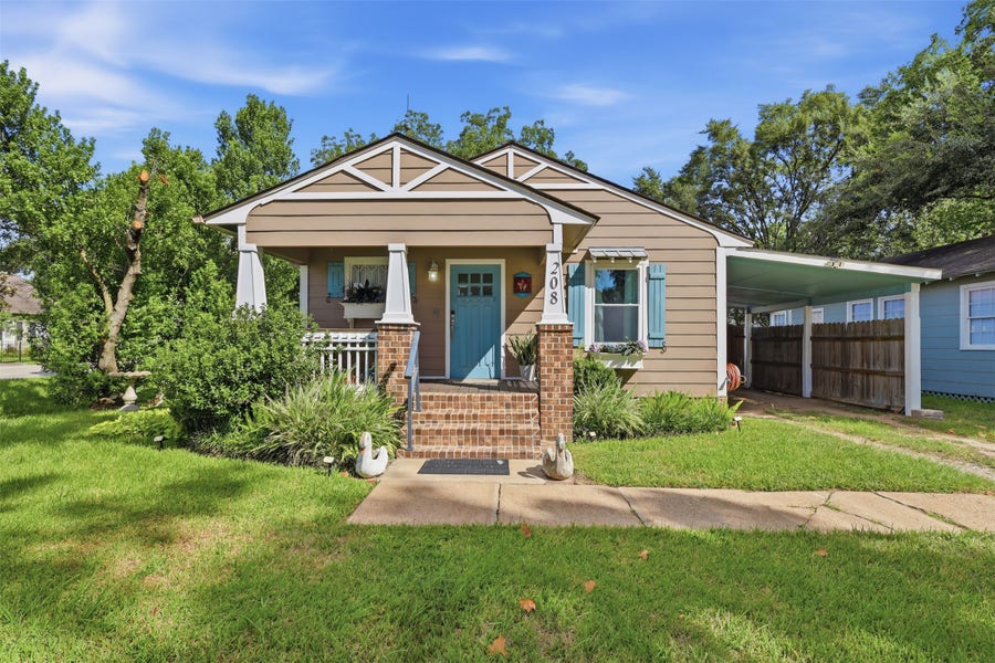 Property photo for 208 Mcphail Street, Tomball, TX