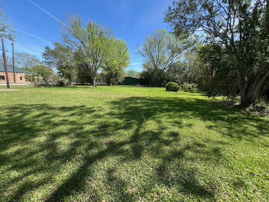 Property photo for 3414 E Walnut Street, Pearland, TX