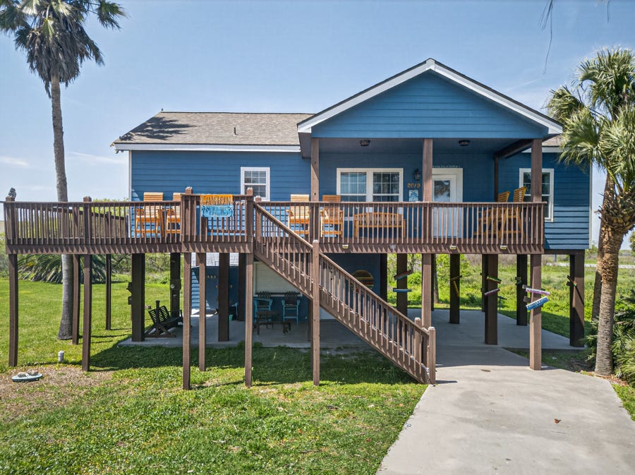 Property photo for 2019 Flamingo Drive, Crystal Beach, TX