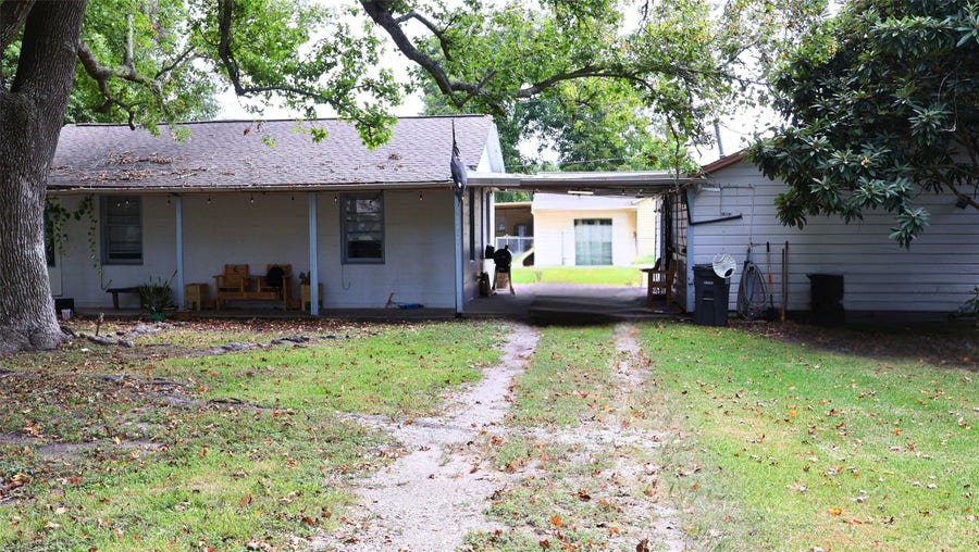 Property photo for 7029 Church Lane, Hitchcock, TX
