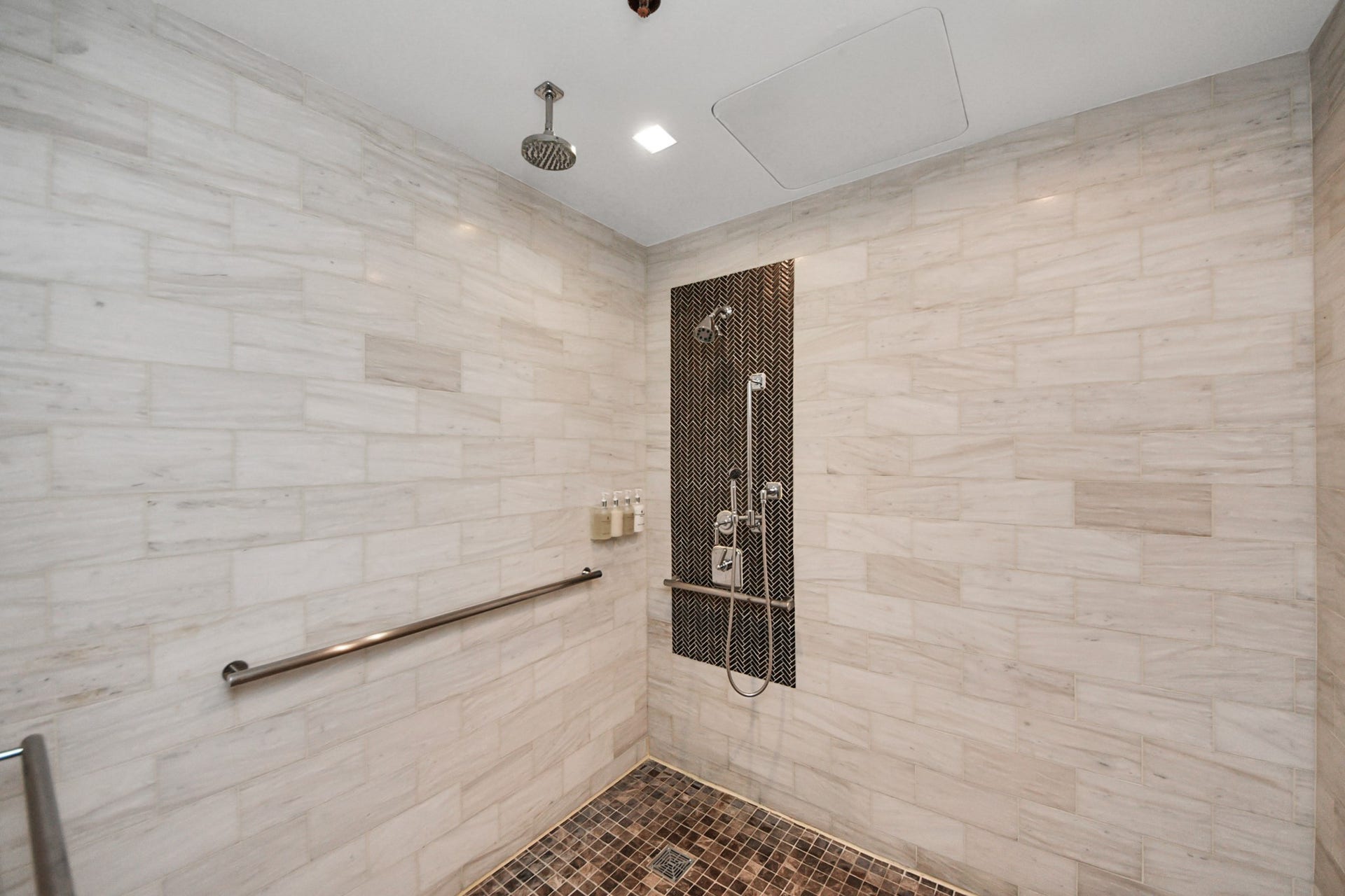 1300 Lamar Street Street, #T8, Houston, TX 77010 1300 Lamar Street Street, #T8, Houston, TX 77010