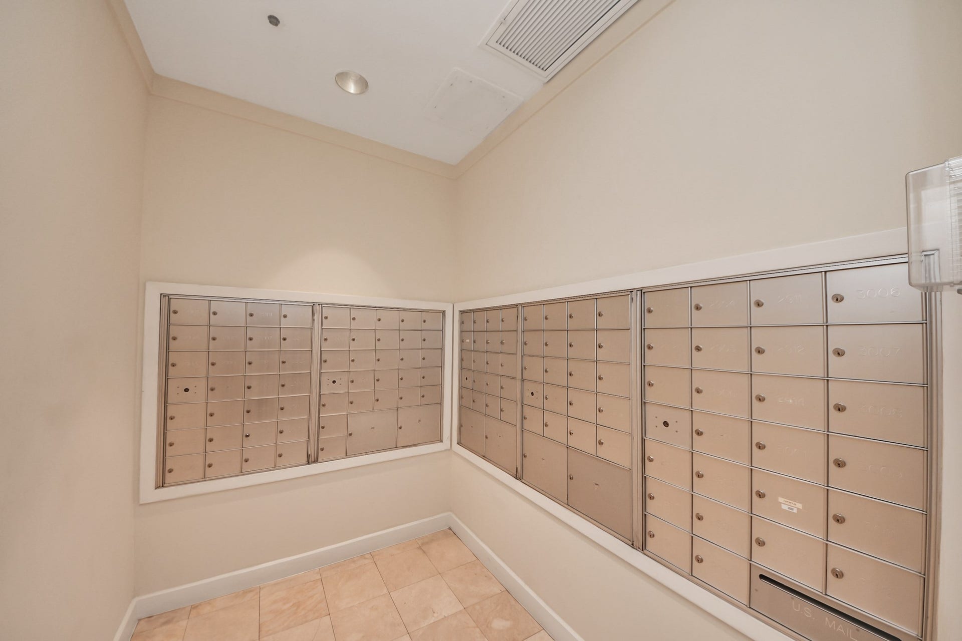 1300 Lamar Street Street, #T8, Houston, TX 77010 1300 Lamar Street Street, #T8, Houston, TX 77010