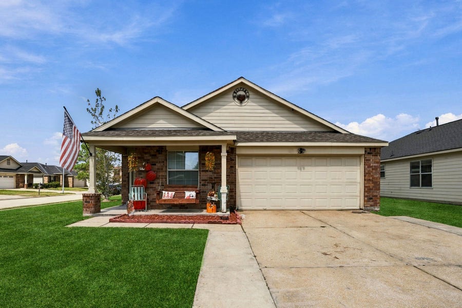 Property photo for 5211 Ginseng Drive, Baytown, TX