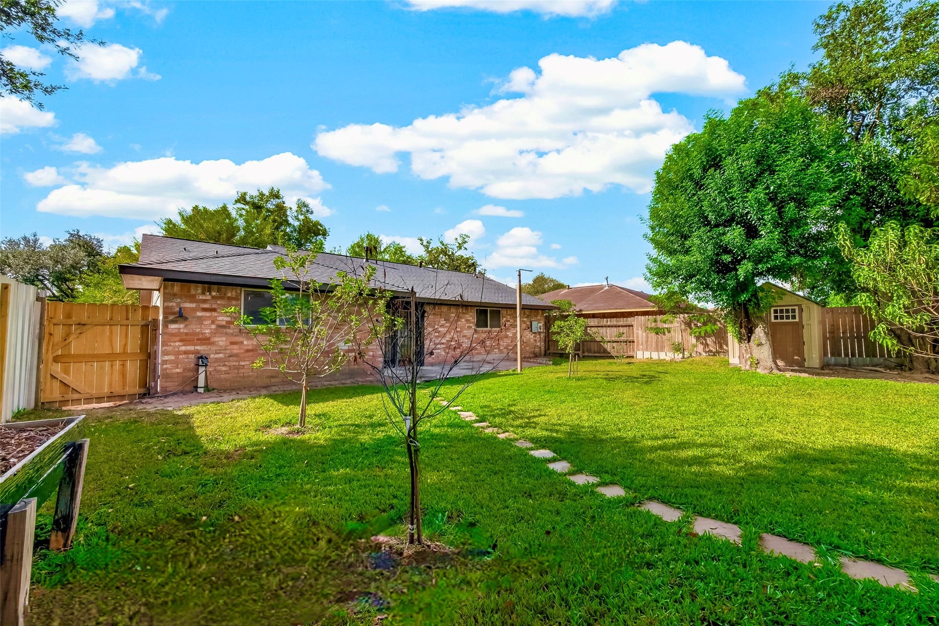 1910 Rainy River Drive, Houston, TX 77088 1910 Rainy River Drive, Houston, TX 77088