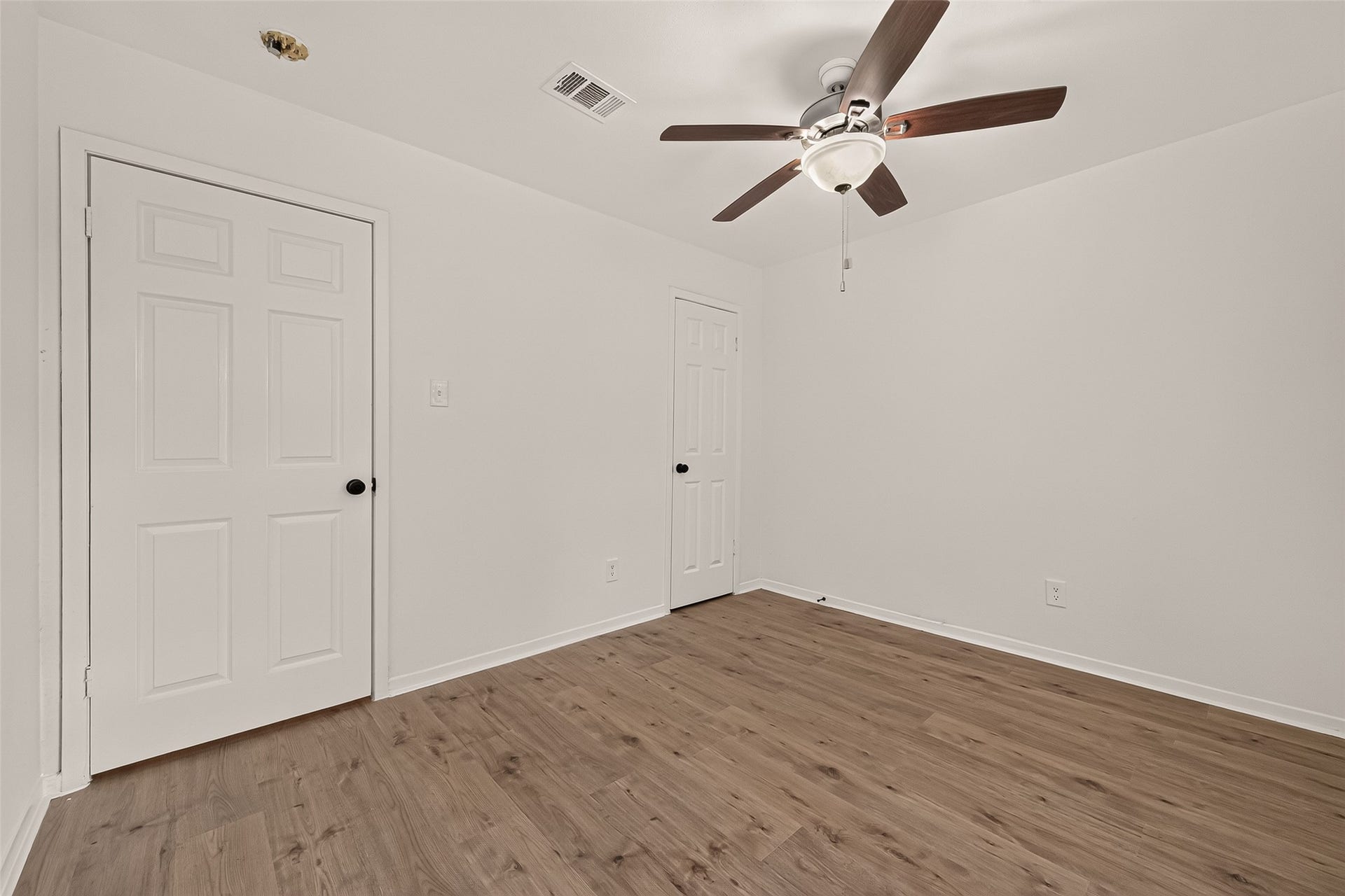 1910 Rainy River Drive, Houston, TX 77088 1910 Rainy River Drive, Houston, TX 77088