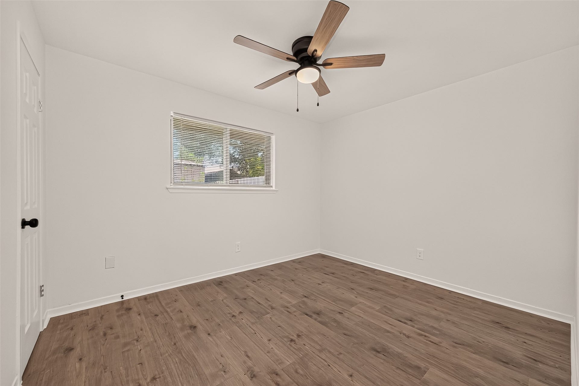 1910 Rainy River Drive, Houston, TX 77088 1910 Rainy River Drive, Houston, TX 77088