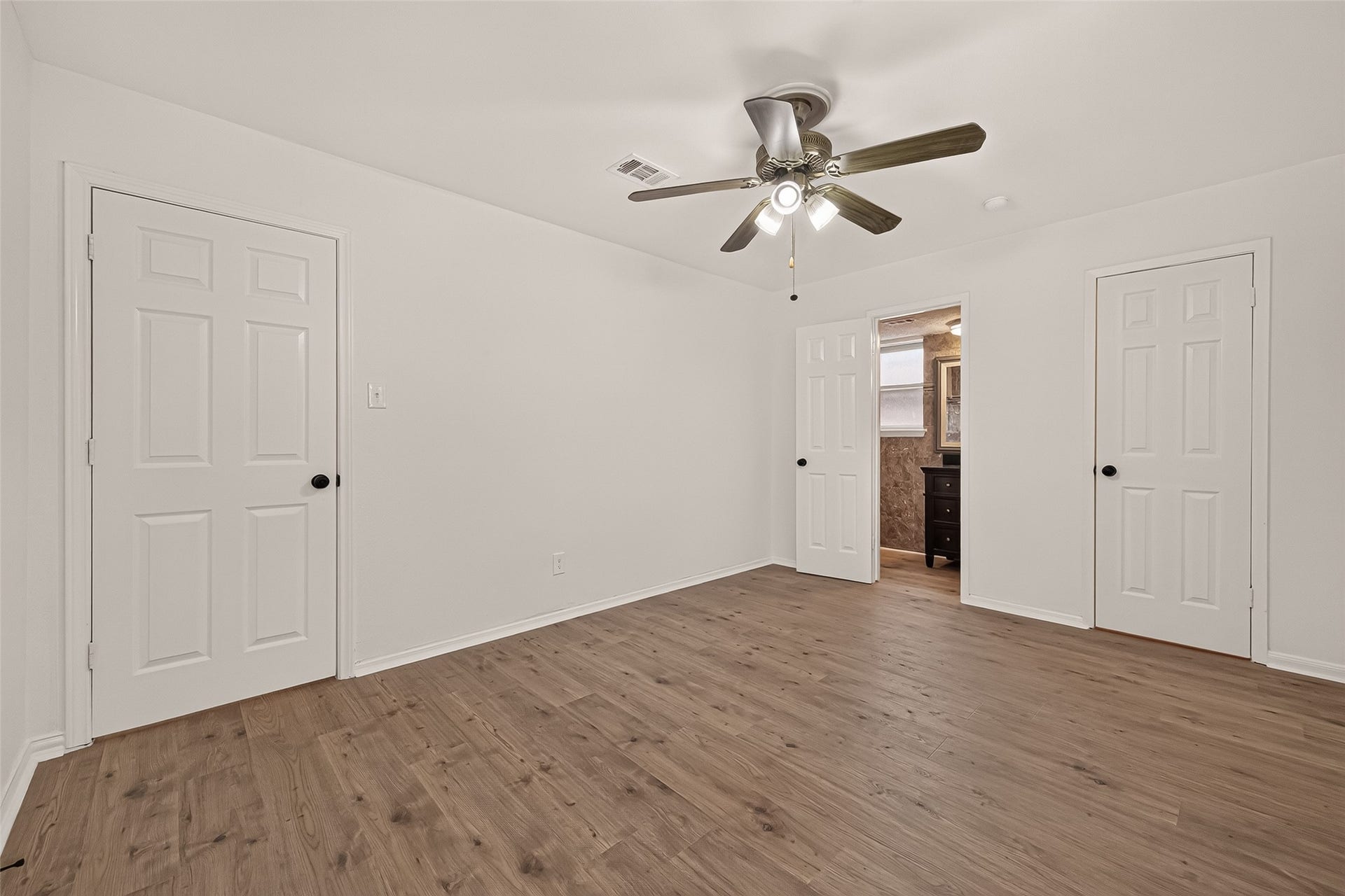 1910 Rainy River Drive, Houston, TX 77088 1910 Rainy River Drive, Houston, TX 77088