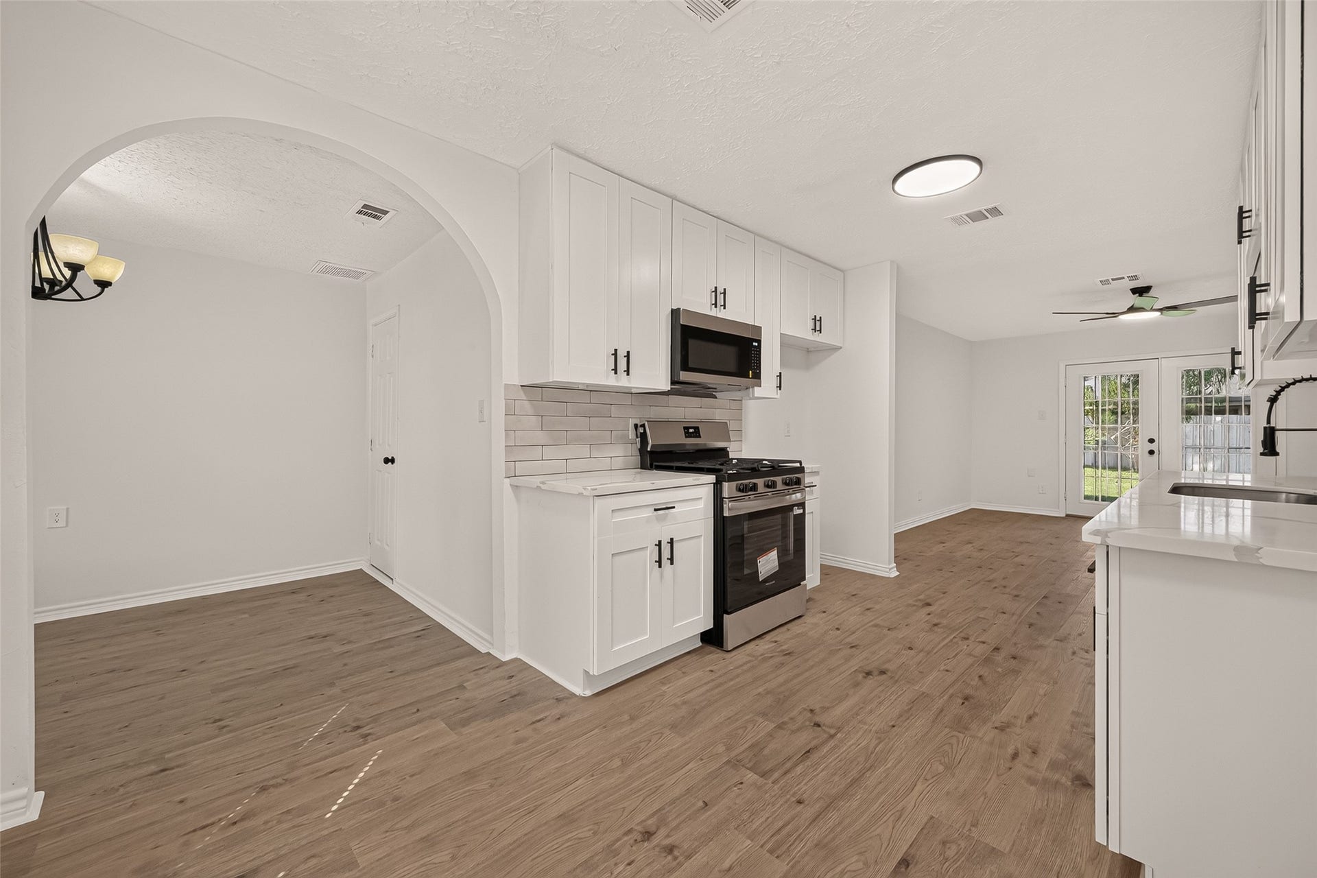 1910 Rainy River Drive, Houston, TX 77088 1910 Rainy River Drive, Houston, TX 77088