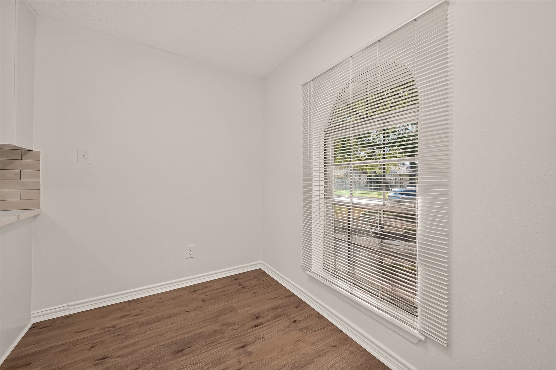 1910 Rainy River Drive, Houston, TX 77088 1910 Rainy River Drive, Houston, TX 77088