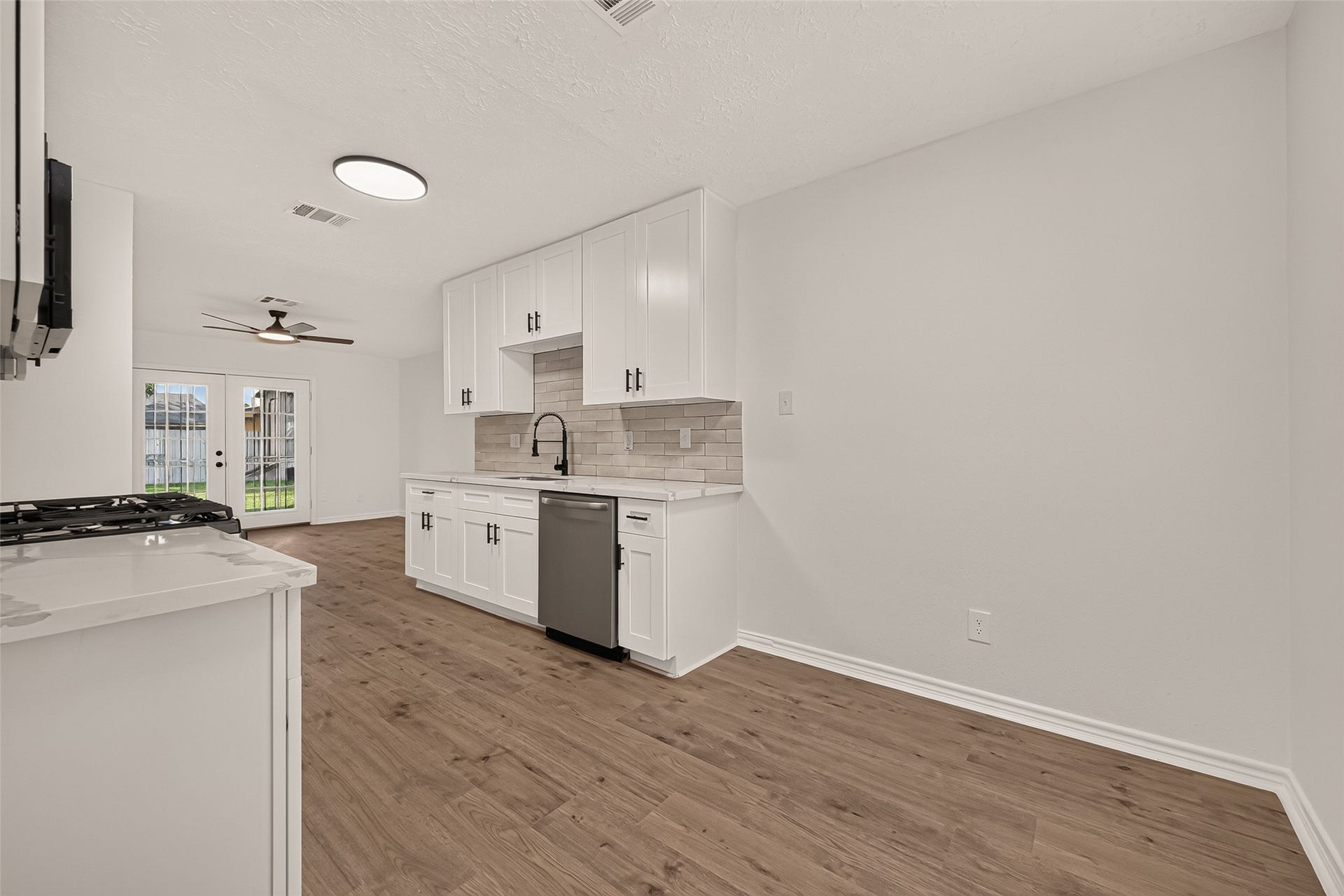 1910 Rainy River Drive, Houston, TX 77088 1910 Rainy River Drive, Houston, TX 77088