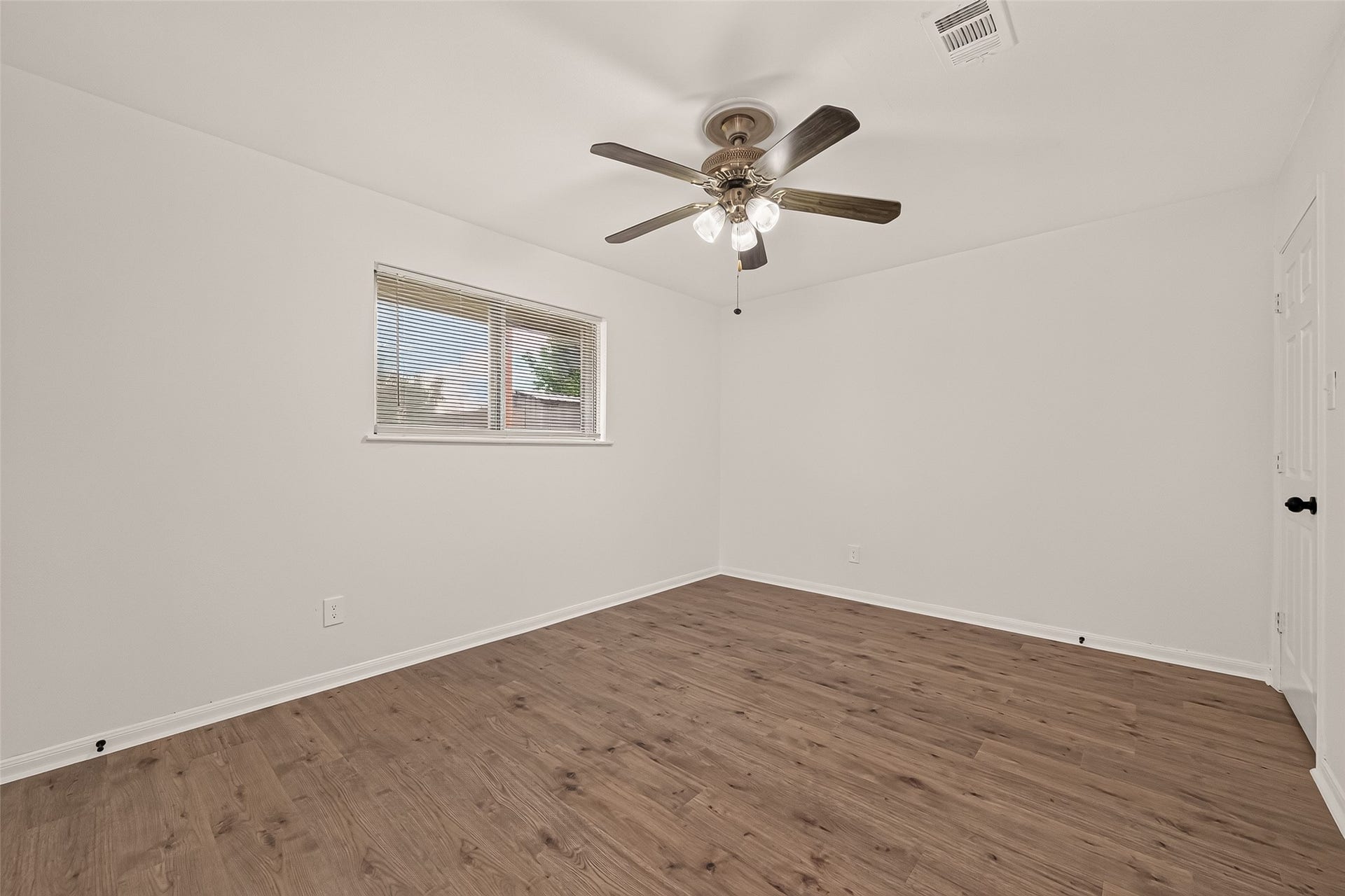 1910 Rainy River Drive, Houston, TX 77088 1910 Rainy River Drive, Houston, TX 77088