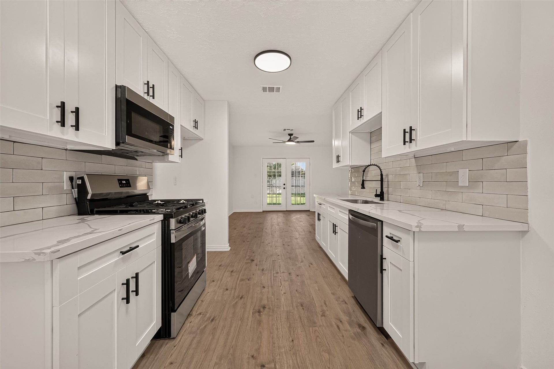 1910 Rainy River Drive, Houston, TX 77088 1910 Rainy River Drive, Houston, TX 77088
