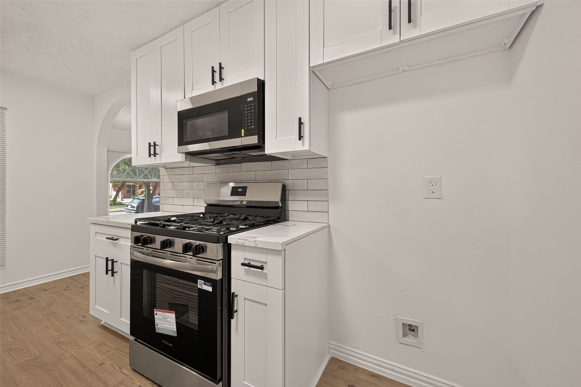 1910 Rainy River Drive, Houston, TX 77088 1910 Rainy River Drive, Houston, TX 77088