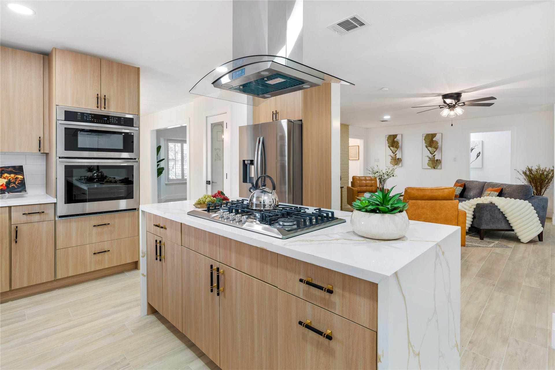 6203 Cheena Drive, Houston, TX 77096 6203 Cheena Drive, Houston, TX 77096