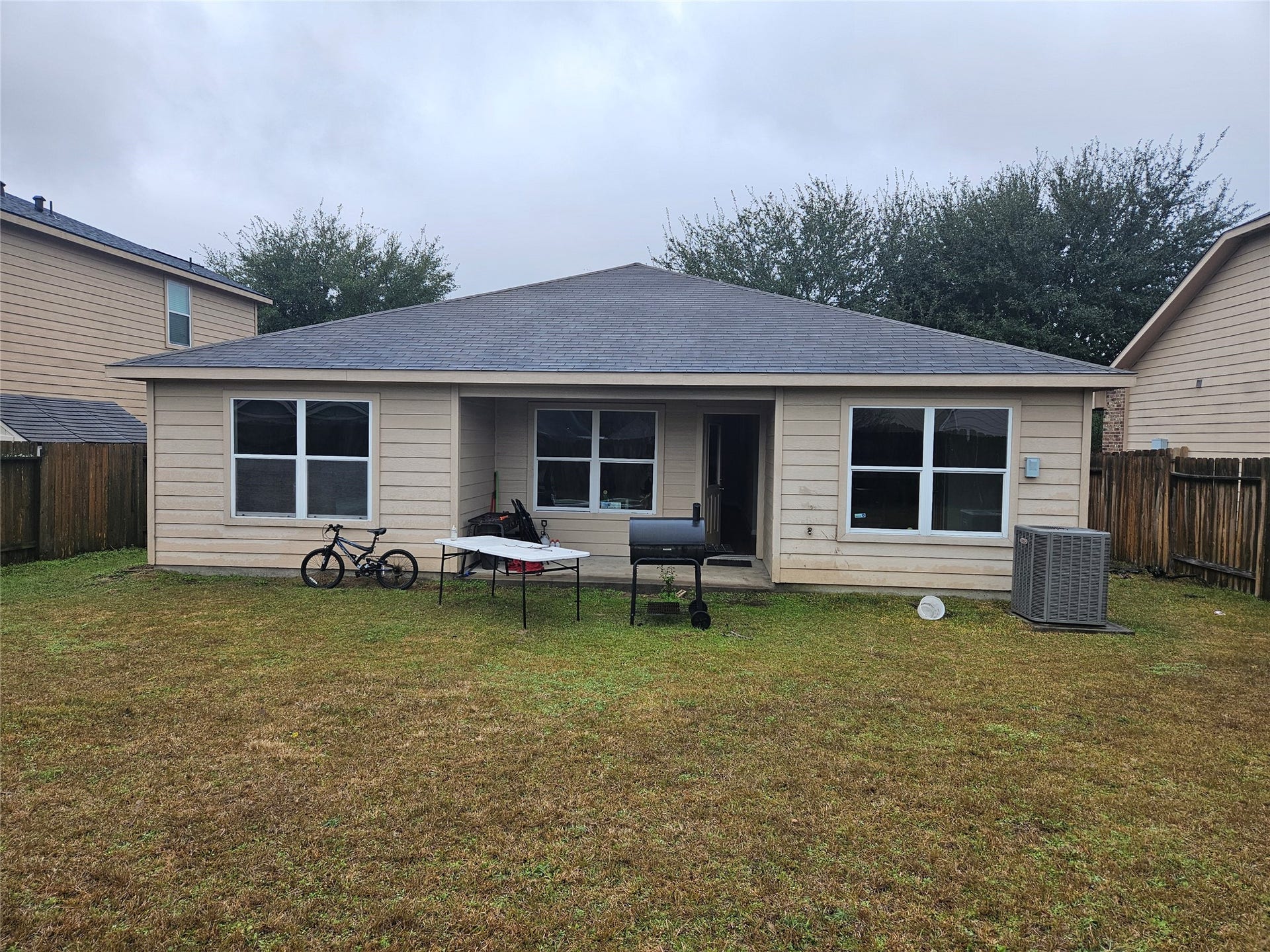 5614 Straight Way, Houston, TX 77339 5614 Straight Way, Houston, TX 77339