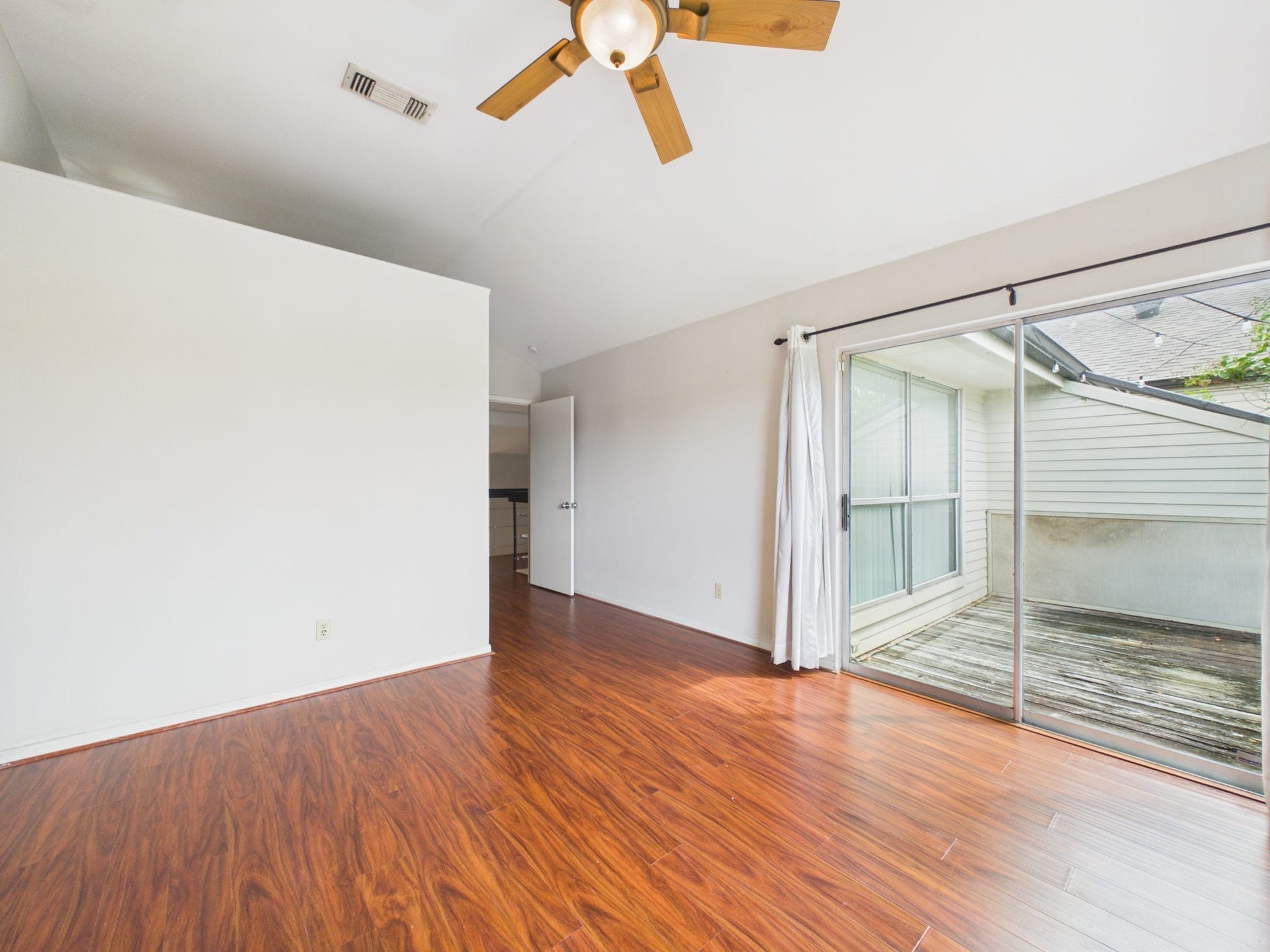 15938 Seahorse Drive, #275, Houston, TX 77062 Bedroom Features a Private Balcony