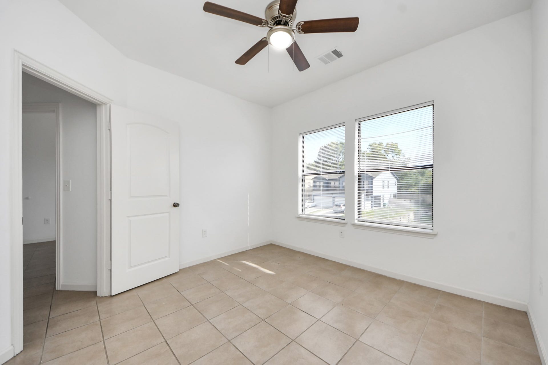 4327 Oak Ridge Drive, #B, Pasadena, TX 77503 Bedroom 1