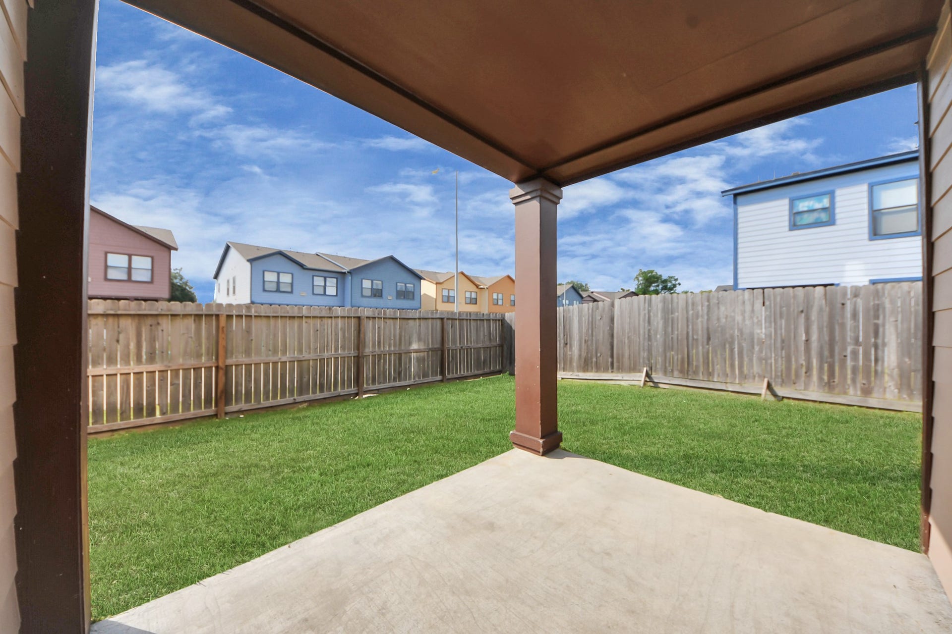 4327 Oak Ridge Drive, #B, Pasadena, TX 77503 Patio