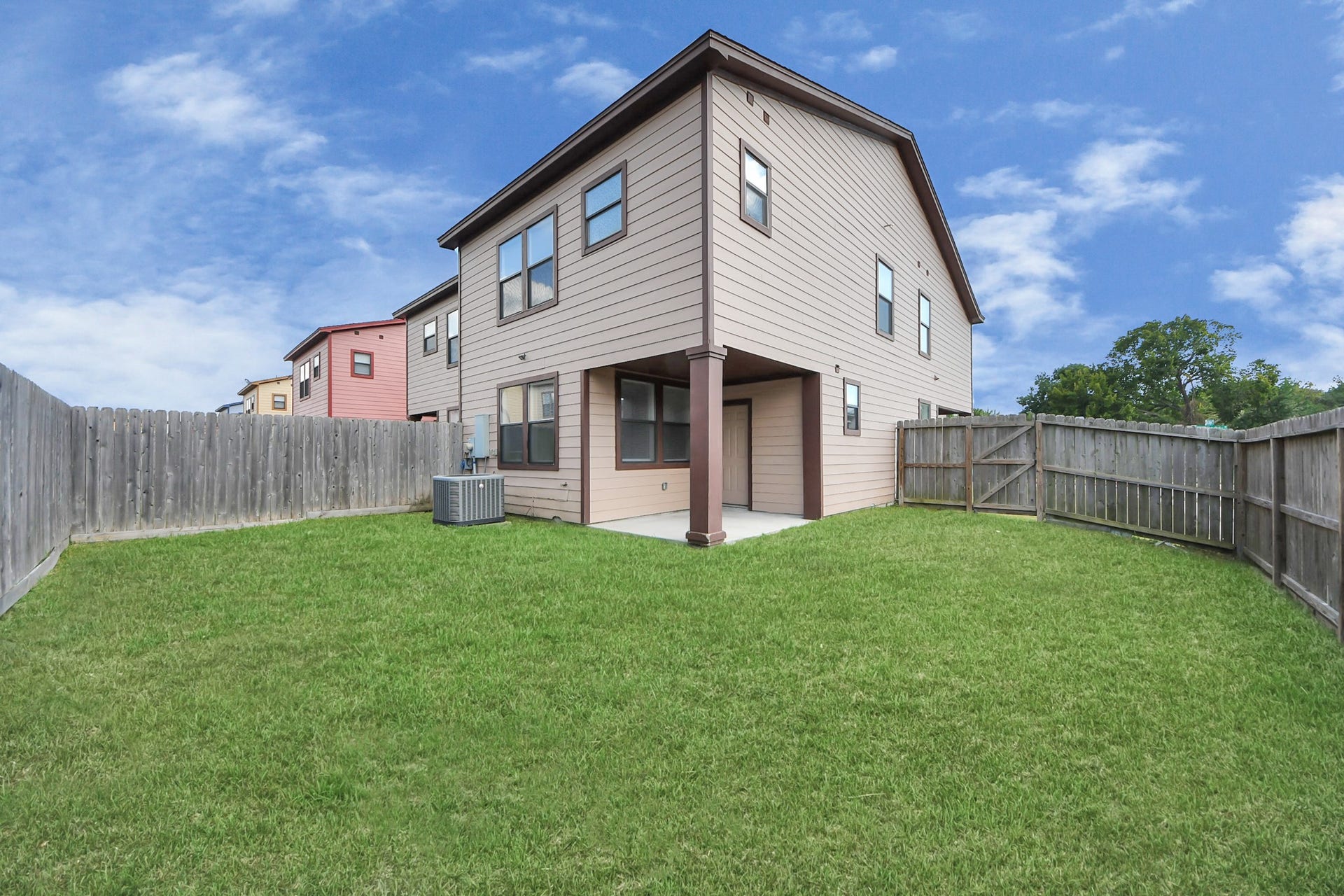 4327 Oak Ridge Drive, #B, Pasadena, TX 77503 Patio