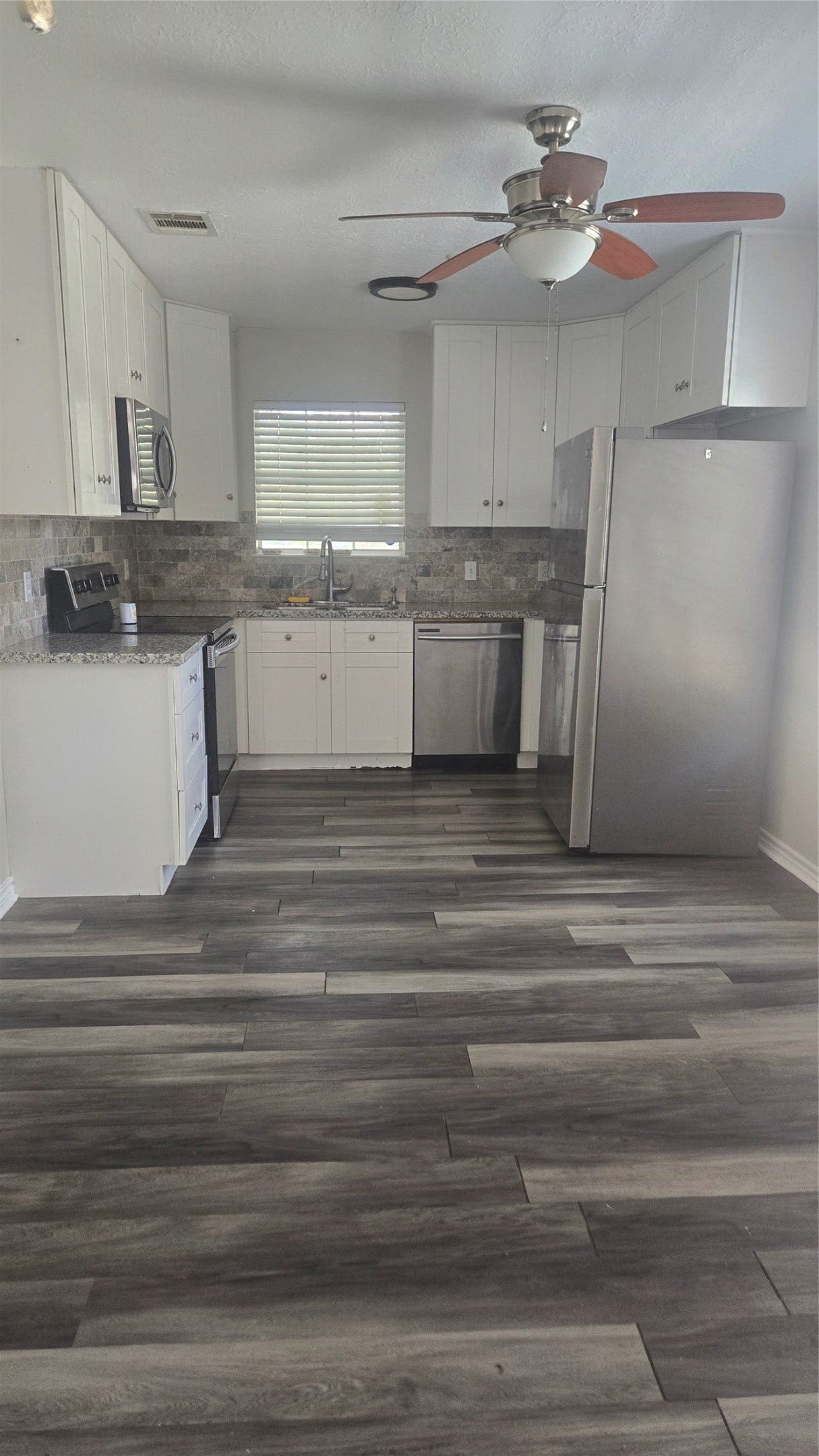 3810 Chanterway Street, Bacliff, TX 77518 3810 Chanterway Street, Bacliff, TX 77518