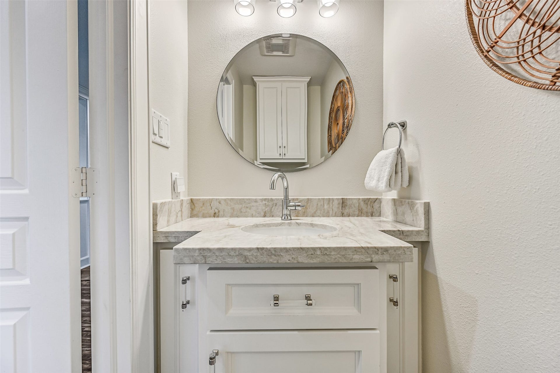 13414 Binnacle Way, Galveston, TX 77554 The half bath located on the first floor