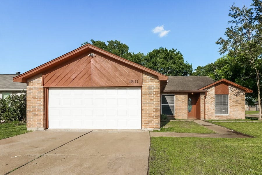 Property photo for 10111 King Ranch Lane, Sugar Land, TX