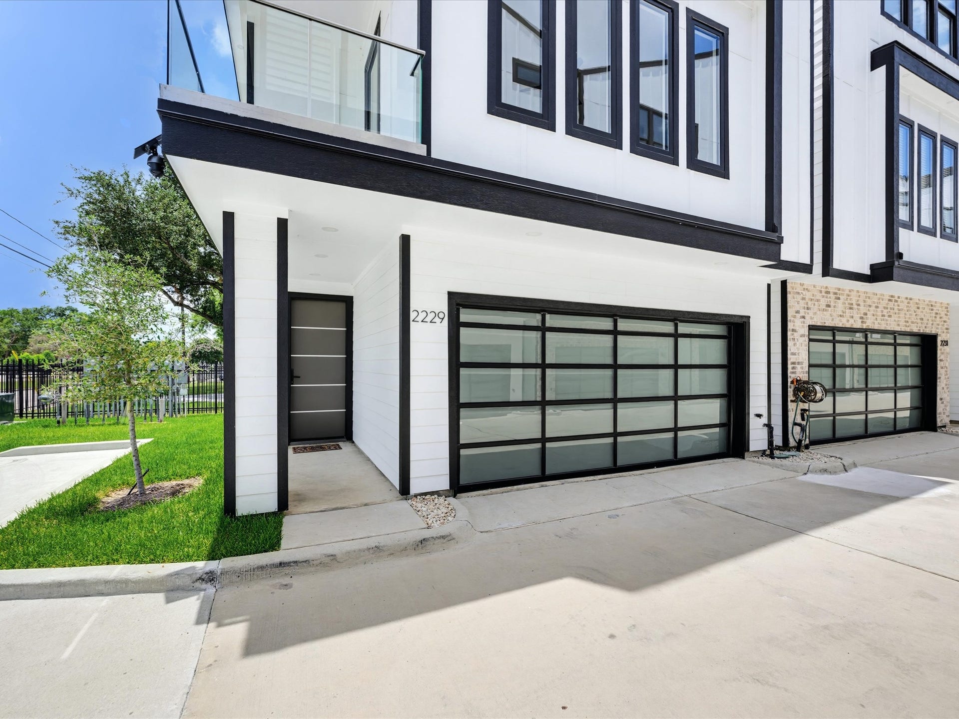 2229 Blalock Road, Houston, TX 77080 2229 Blalock Road, Houston, TX 77080