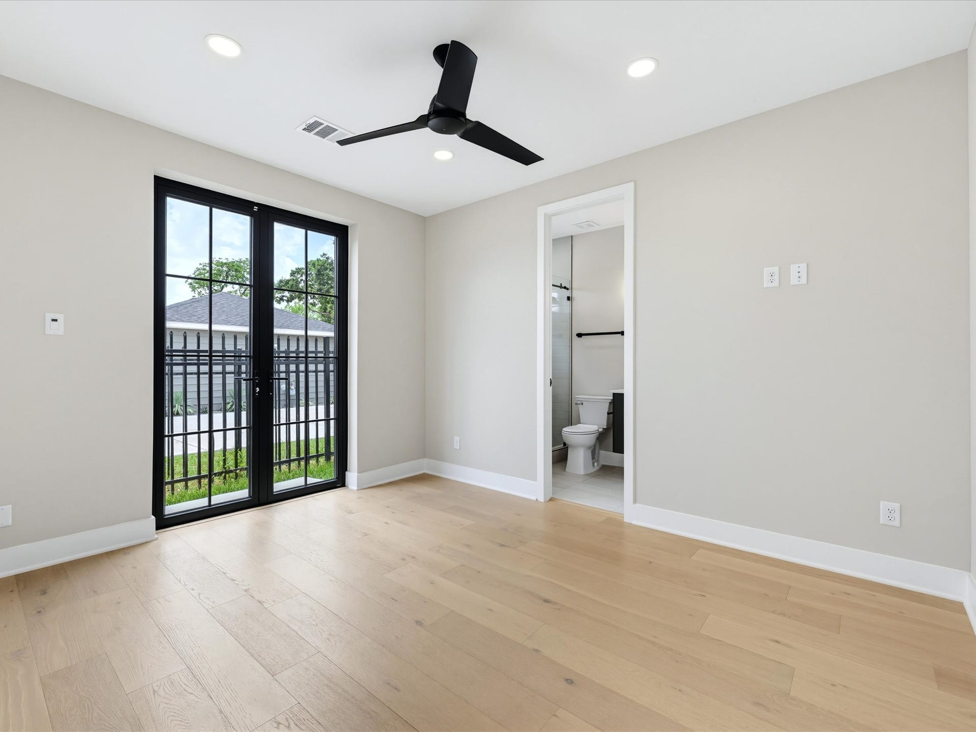 2229 Blalock Road, Houston, TX 77080 2229 Blalock Road, Houston, TX 77080
