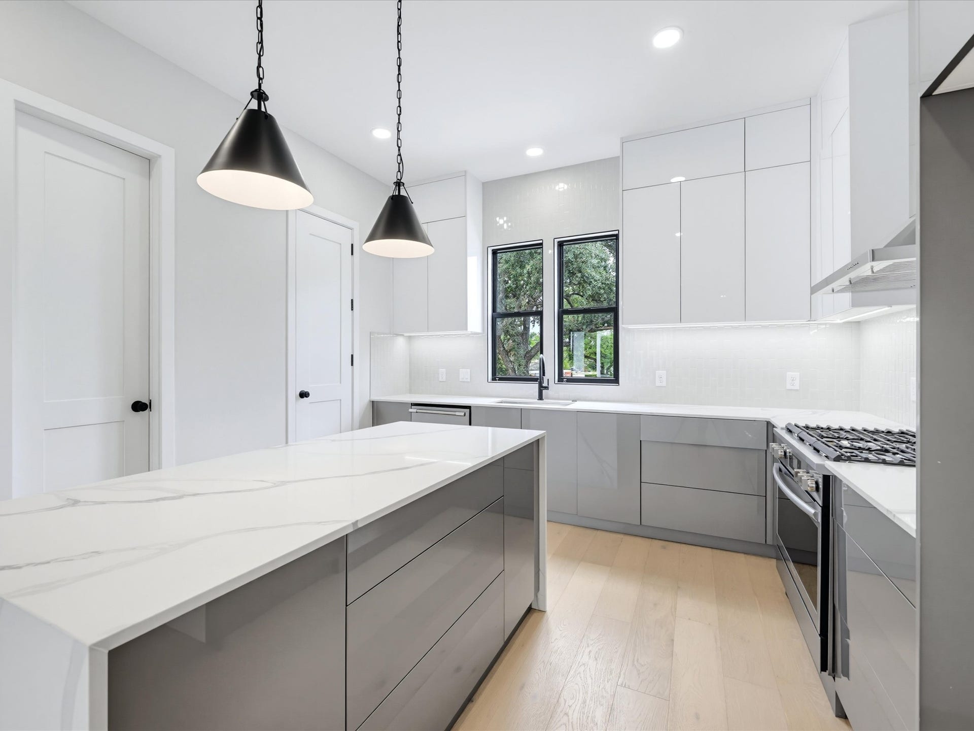 2229 Blalock Road, Houston, TX 77080 2229 Blalock Road, Houston, TX 77080