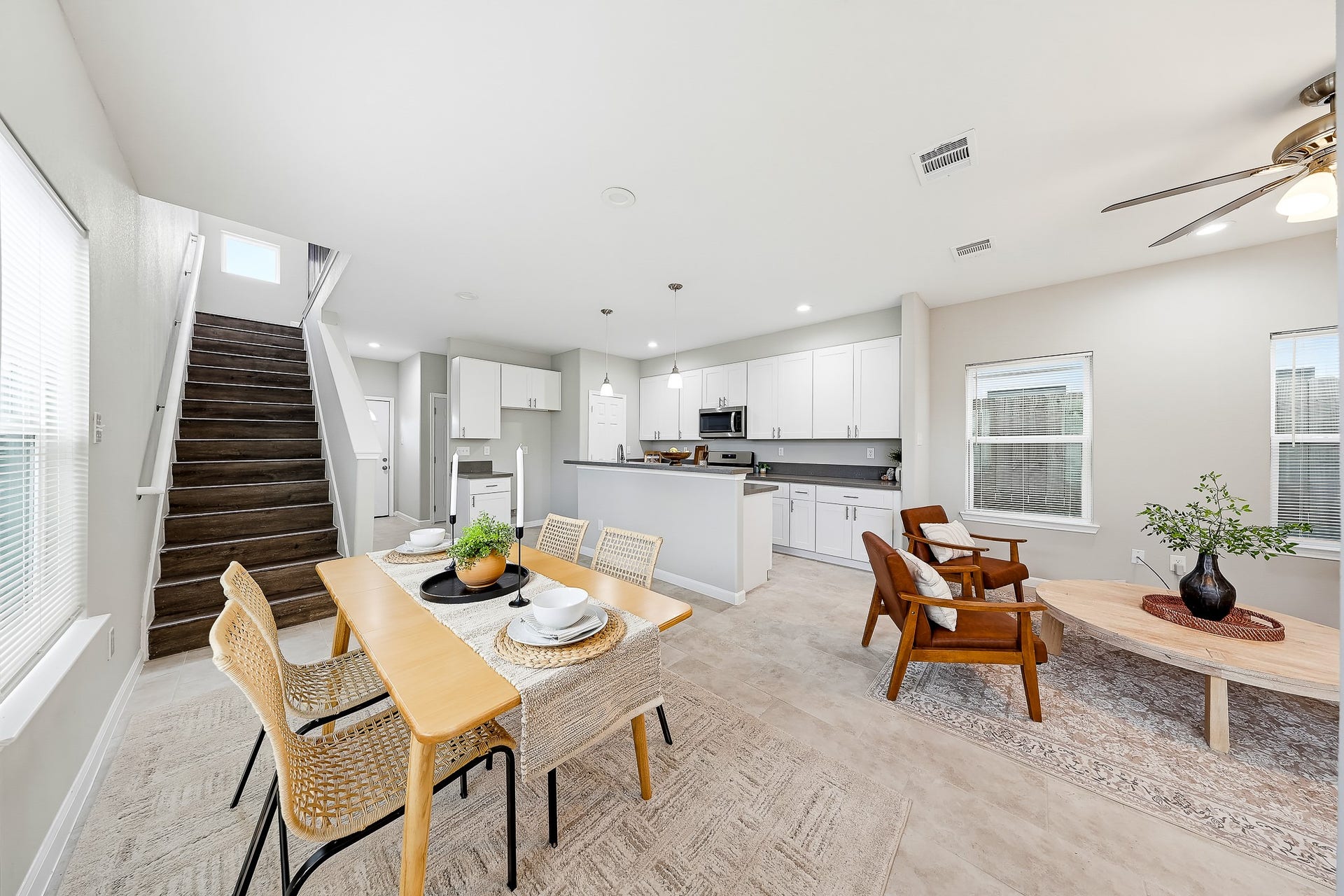 313 De Haven Street, Houston, TX 77029 Share a meal, host friends, or settle in for the evening in this inviting open layout.