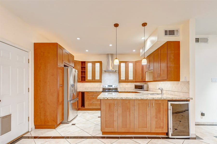 Property photo for 7350 Kirby Drive, #5, Houston, TX