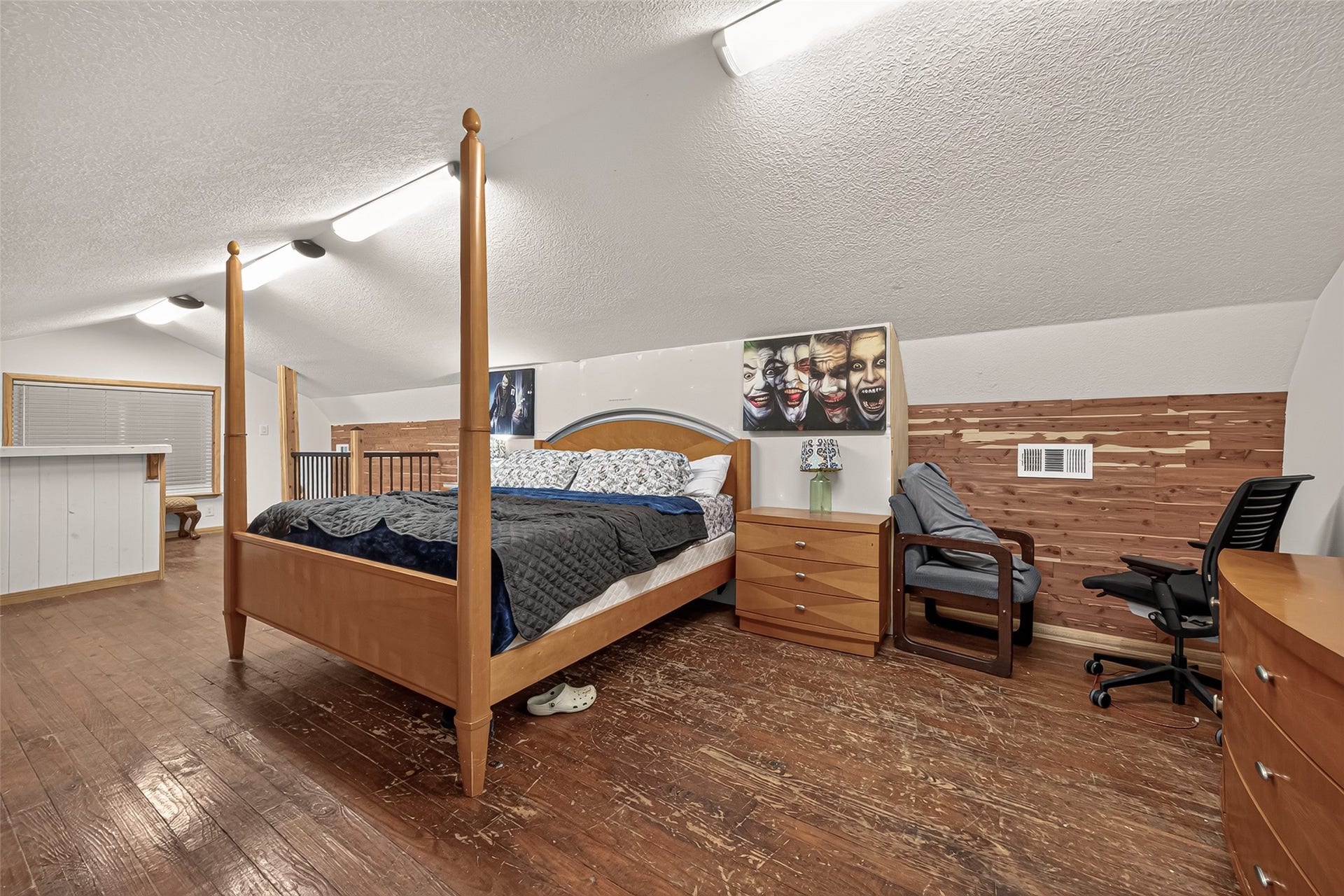 18614 Mink Lake Drive, Magnolia, TX 77355 Another view of the bedroom highlighting the generous space.