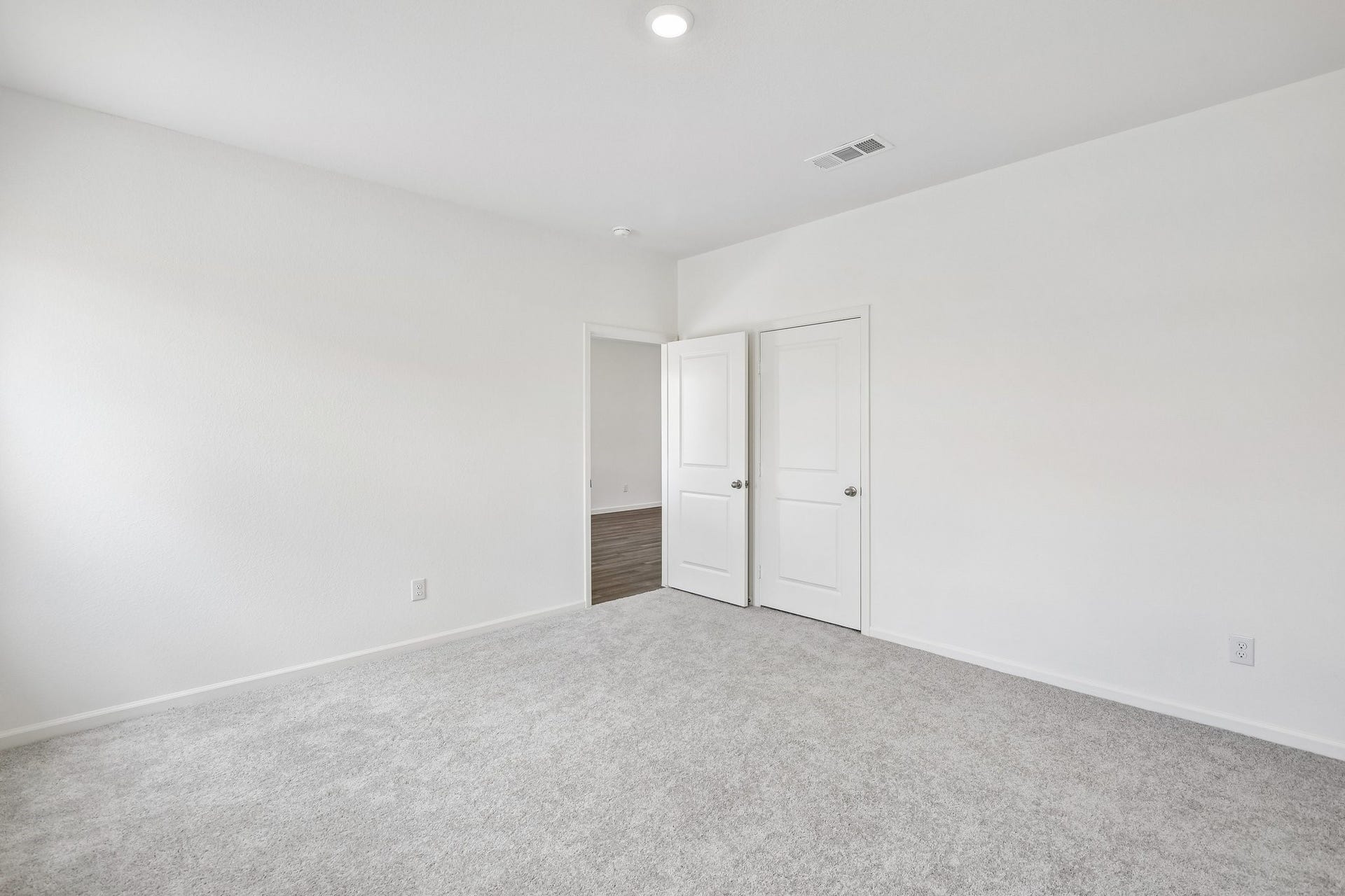 2415 Crest Falls Drive, Crosby, TX 77532