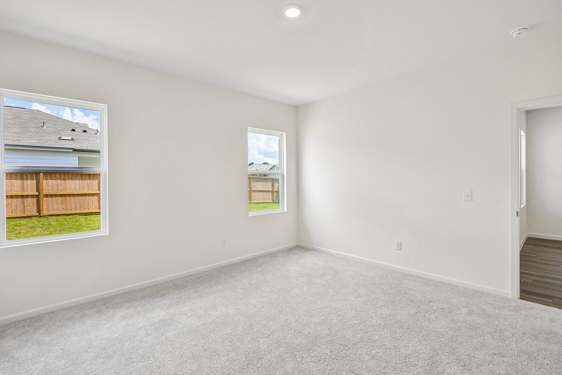 2415 Crest Falls Drive, Crosby, TX 77532
