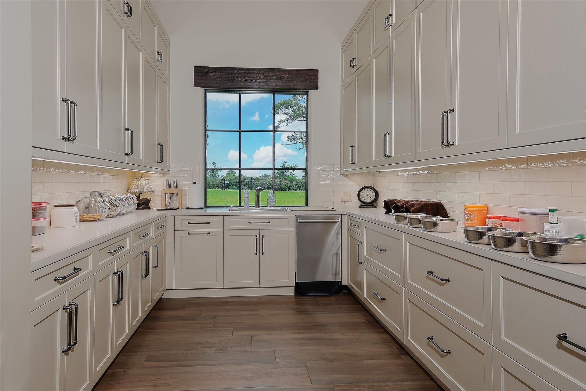 So much thought and detail has been put into the butlers pantry and prep kitchen that entertaining becomes effortless. A private dinner party or gala event this kitchen will impress the most discerning chef!