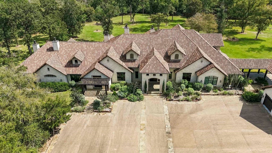 Property photo for 40693 Center Hill Road, Hempstead, TX