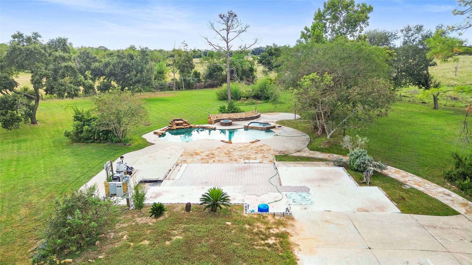 4003 Country Trails Street, Alvin, TX 77511 4003 Country Trails Street, Alvin, TX 77511