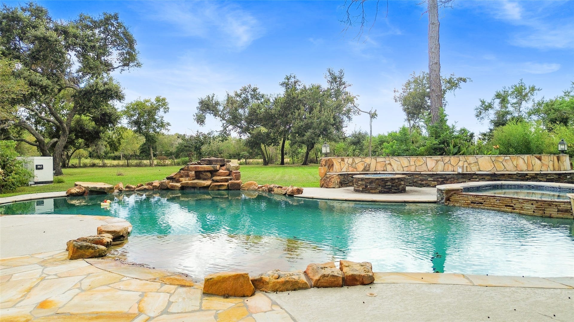 4003 Country Trails Street, Alvin, TX 77511 4003 Country Trails Street, Alvin, TX 77511