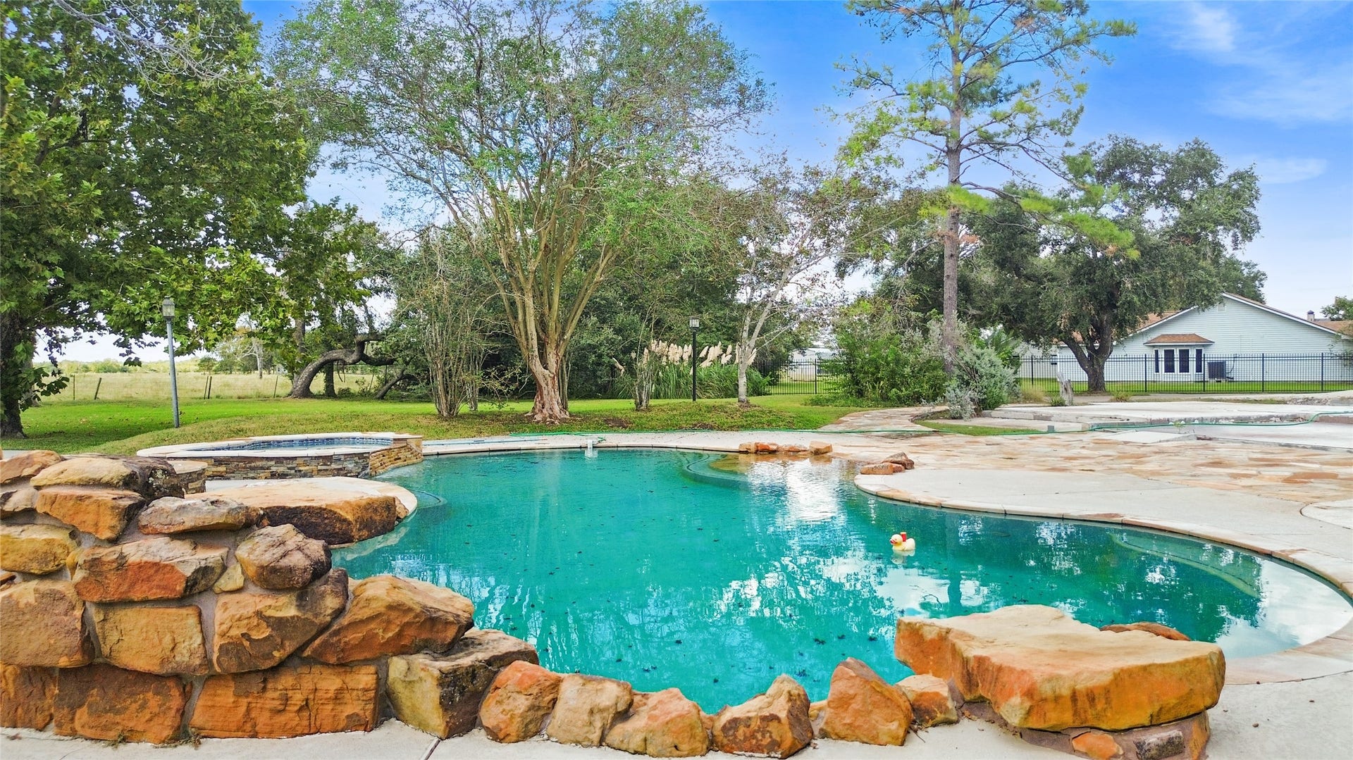4003 Country Trails Street, Alvin, TX 77511 4003 Country Trails Street, Alvin, TX 77511