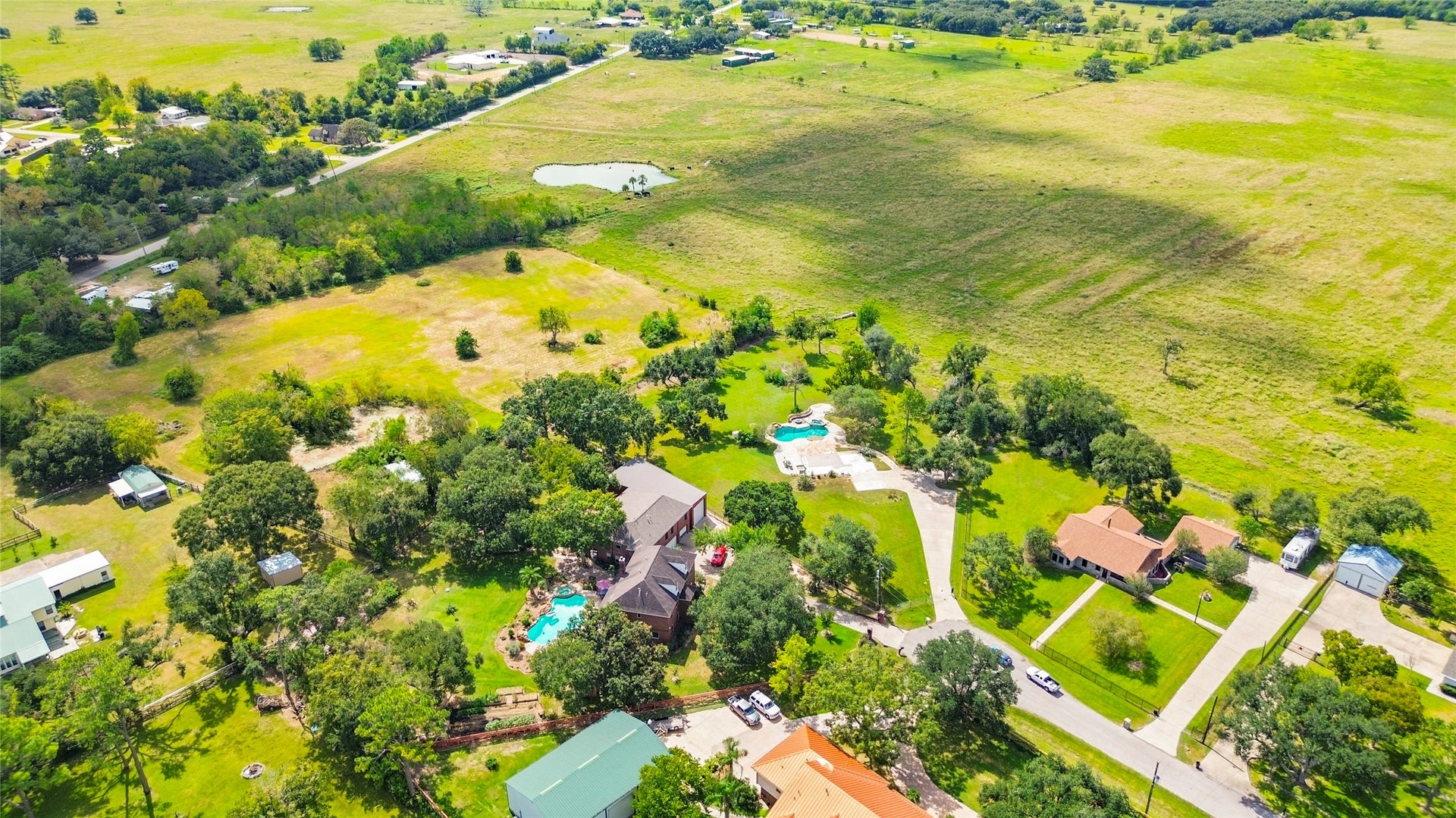 4003 Country Trails Street, Alvin, TX 77511 4003 Country Trails Street, Alvin, TX 77511