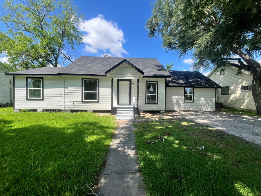Property photo for 306 S Virginia Street, La Porte, TX