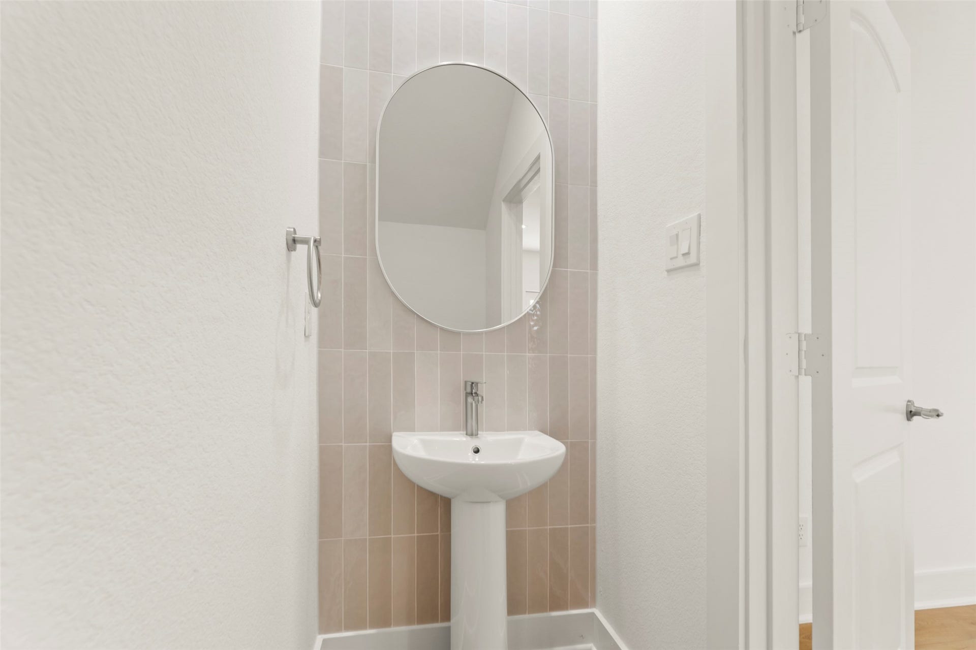 1477 Ferguson Way, Houston, TX 77088 Unit A Half Bath