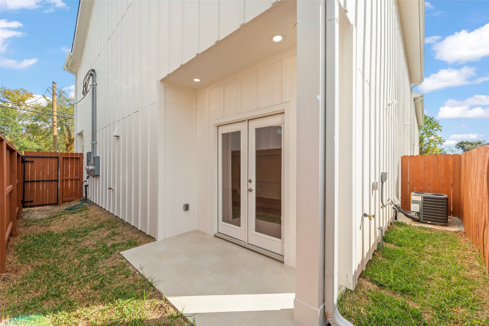 1477 Ferguson Way, Houston, TX 77088 Unit B