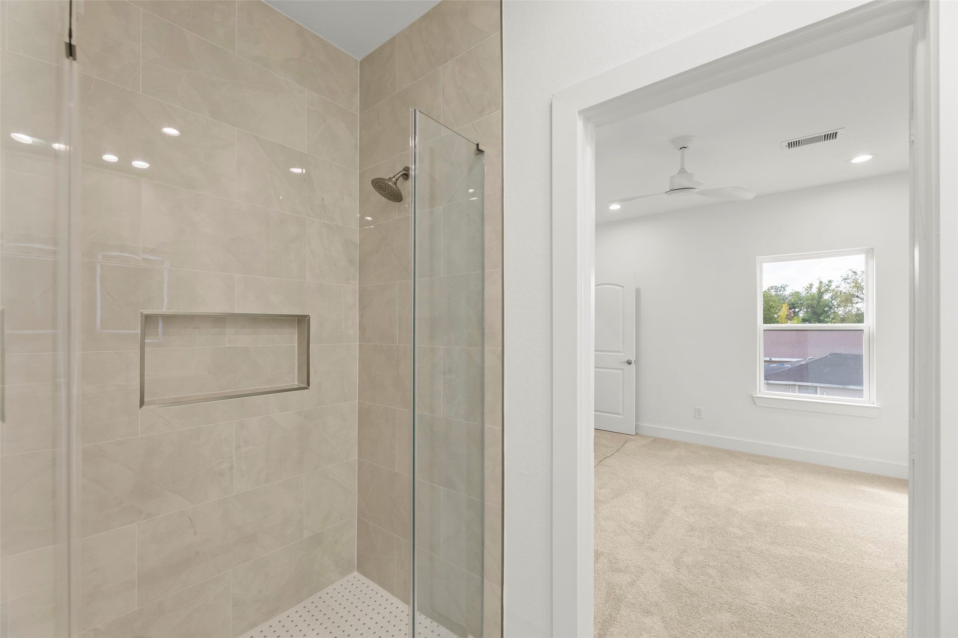 1477 Ferguson Way, Houston, TX 77088 Unit B