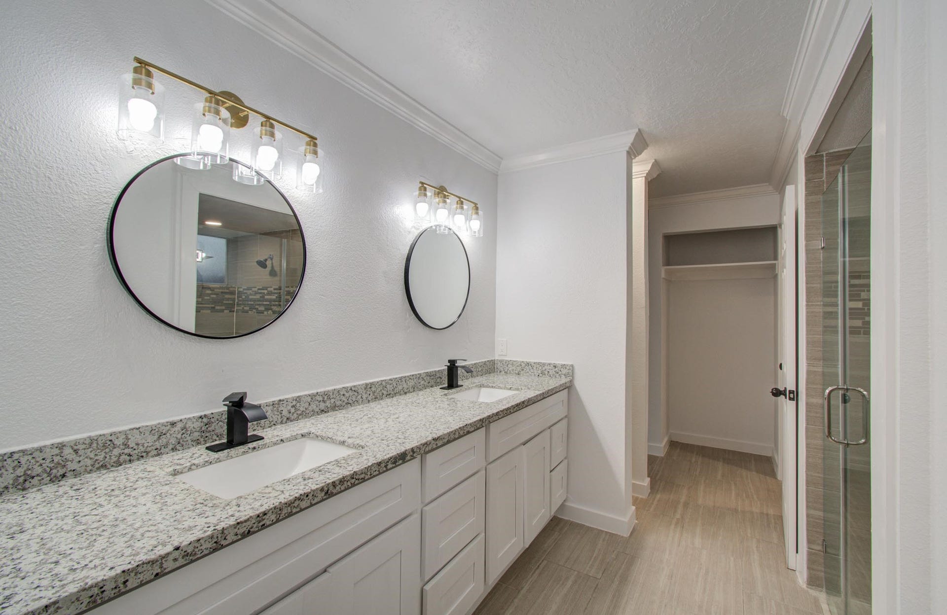 417 Brook Hollow Drive, Conroe, TX 77385 417 Brook Hollow Drive, Conroe, TX 77385