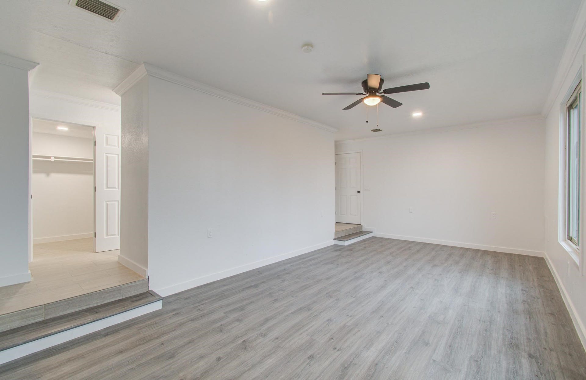 417 Brook Hollow Drive, Conroe, TX 77385 417 Brook Hollow Drive, Conroe, TX 77385