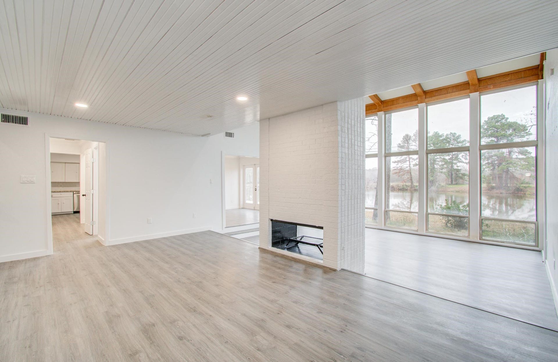 417 Brook Hollow Drive, Conroe, TX 77385 417 Brook Hollow Drive, Conroe, TX 77385